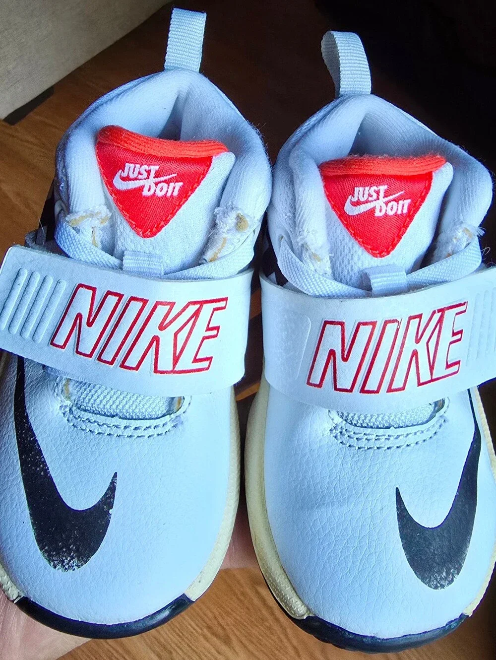 Sz 6C Toddler Kids NIKE TEAM HUSTLE D8 'JUST DO IT' Bungee Lace/Adj Strap